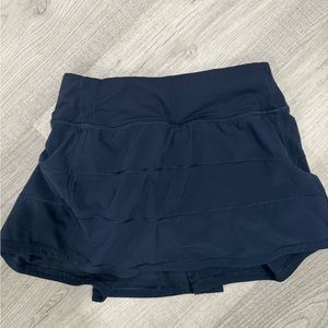 Lululemon pace rival skirt